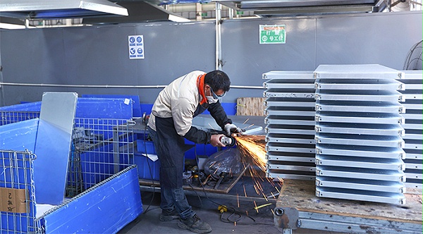 毅青-员工风采(八)