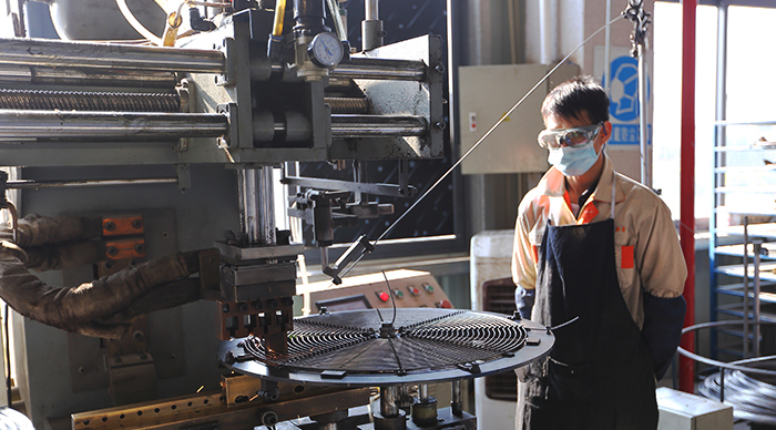 毅青揭秘如何提升数控钣金加工的精度与质量