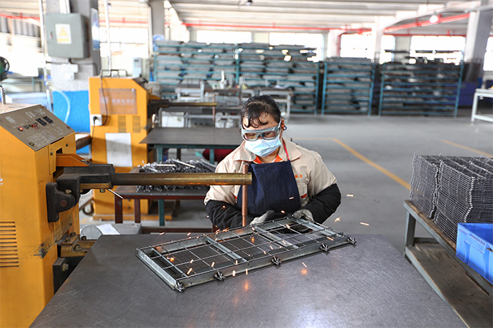 毅青-员工风采(一)